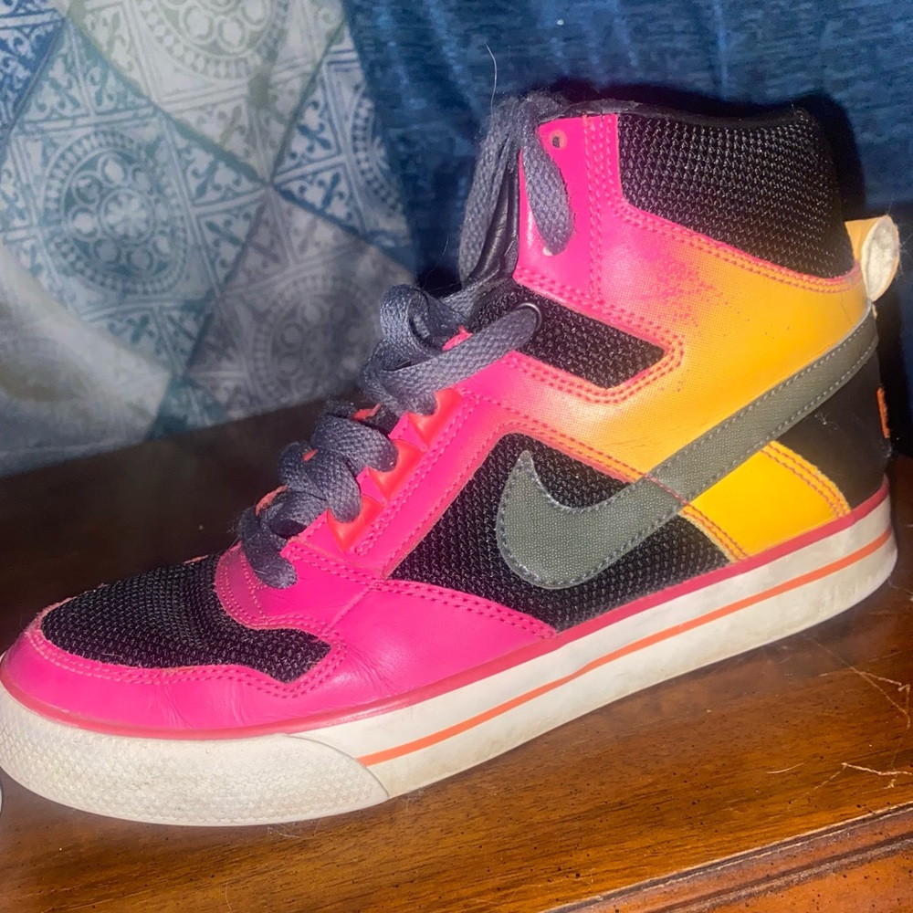 Nike Womens Delta Force High Tops